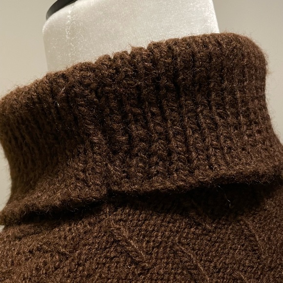 Hand Crafted Wool High Neck Fitted Sweater - M - Picture 14 of 15